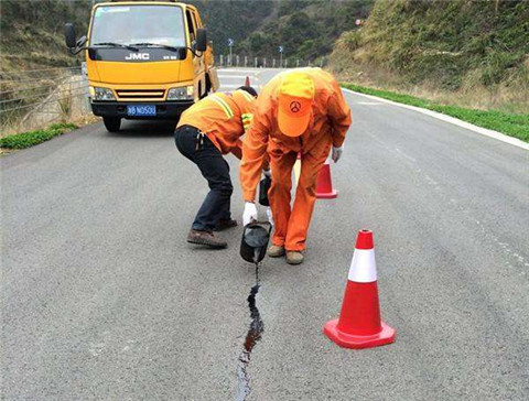 高温天气道路密封胶如何保存